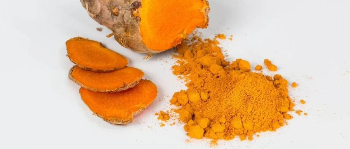 Kurkuma: waarom is het gezond en heeft het zin een supplement bij te slikken?