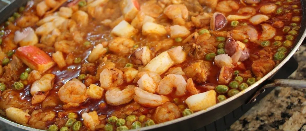 Paella, maar dan koolhydraatarm